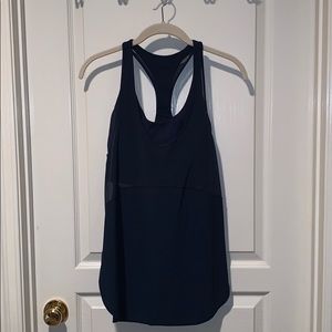 Lululemon|tank top w/ built in sport bra|size 6